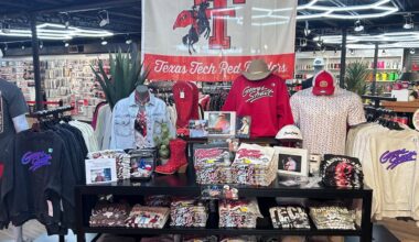 Red Raider Outfitter creates exclusive line for weekend George Strait concerts