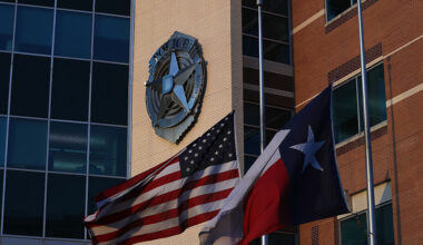 Dallas police sergeant sentenced for selling stolen guns to pawn shop