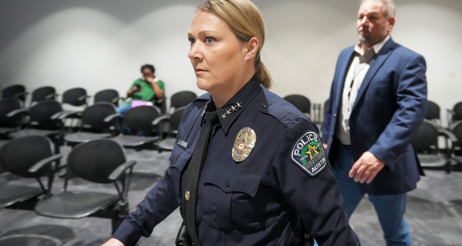 Austin police change ICE policy after Abbott funding threat