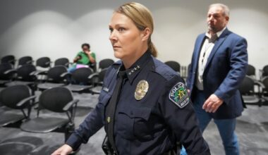 Austin police change ICE policy after Abbott funding threat