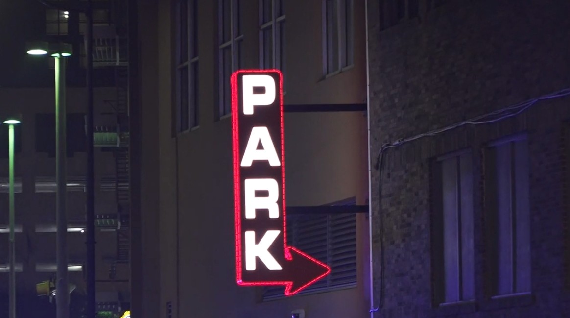 1 in custody after man gets shot in San Antonio parking garage
