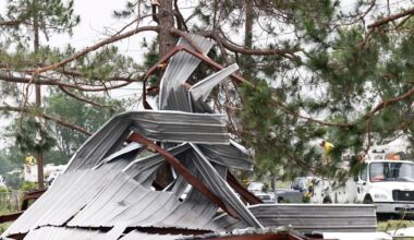 Tornadoes in northern Texas leave at least 2 dead and destroy multiple homes