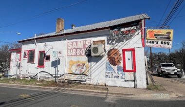 Austin shooting injures several, suspect at large