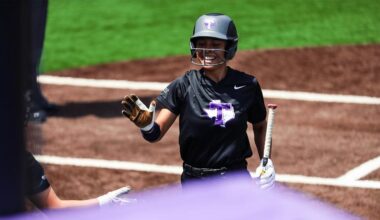 Texans head to Lubbock for final midweek showdown against No. 3 Texas Tech
