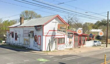 Desperate hunt for gunman after 'multiple' shots fired outside popular BBQ restaurant in Austin
