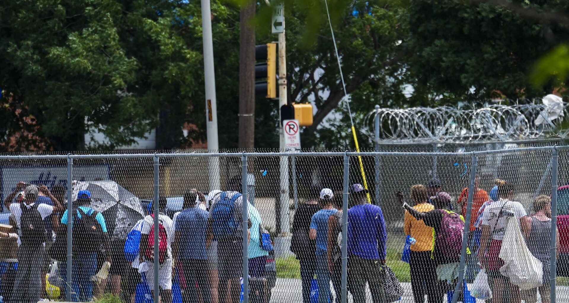 Do-nothing Dallas fails to regulate homeless feedings