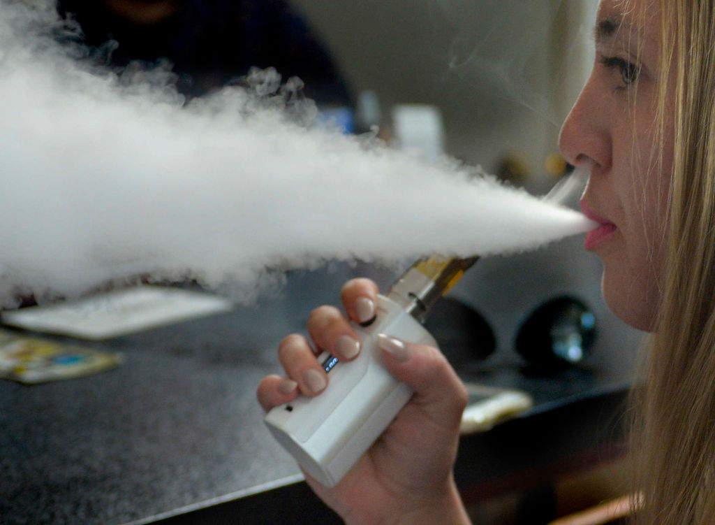 Texas smoke shop owners sue supplier over illegal THC vapes