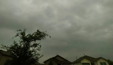 Cold front intensifies threat of large hail, thunderstorms in Texas