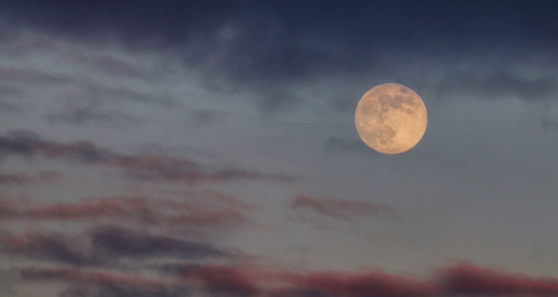 When is there a full moon in May 2026? What Texans should know.