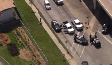 Officers investigating shooting that stemmed from fight on feeder road of Gulf Freeway, HPD says