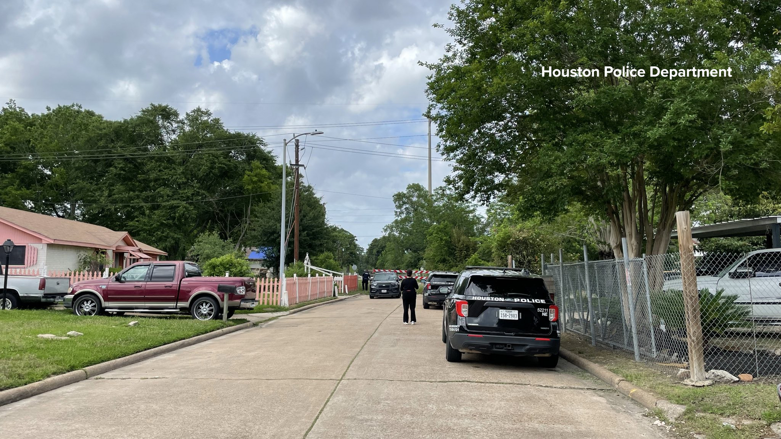 Body found in drainage canal in northeast Houston, according to Houston Police Department