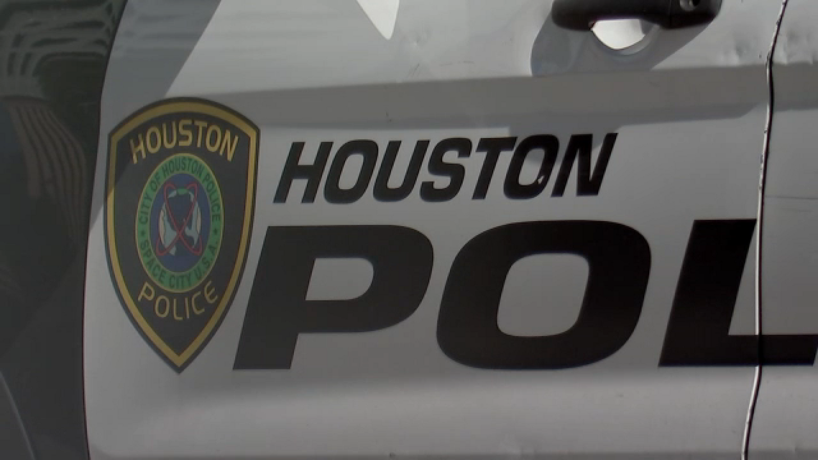 5-year-old killed in Gulf Freeway crash, driver charged with manslaughter, court documents show