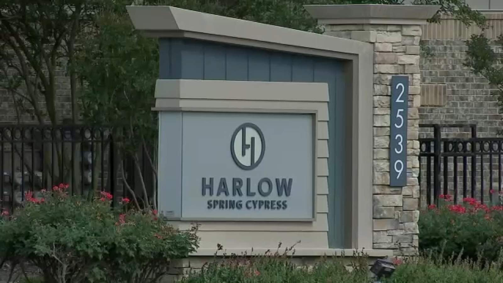 Houston area caretaker accused of leaving 2 disabled adults unsupervised for hours