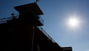 Texas court tosses man’s sentence after 47 years on death row