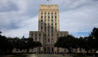 Houston council to vote on weakening ICE policy