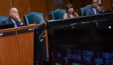 Houston to reconsider ICE ordinance amid state funding threat