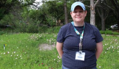 This gardener extends expertise in nature to students across Fort Worth ISD