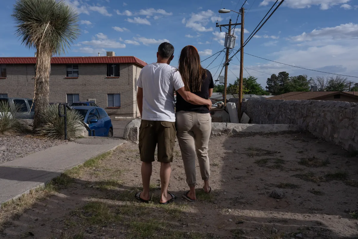 Family who entered legally leaves U.S. after detention