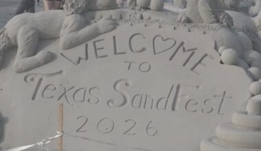 Wind and waves test Texas SandFest 2026