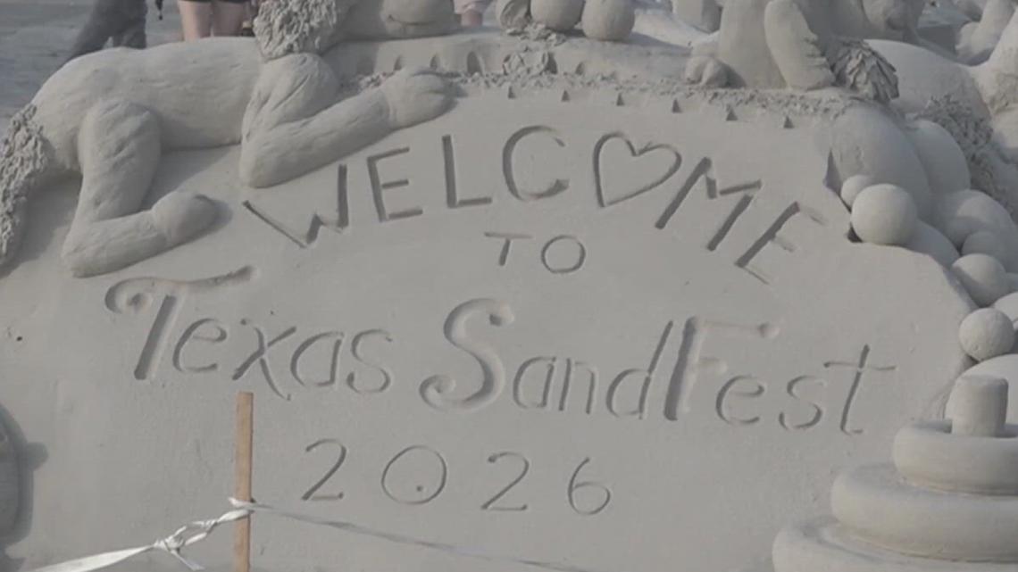 Wind and waves test Texas SandFest 2026