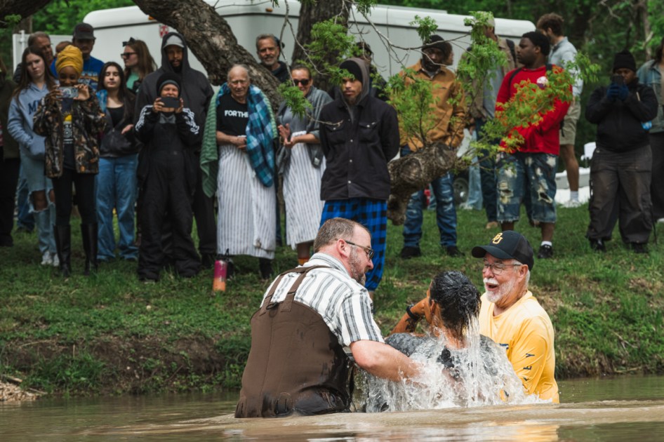 Texas pastor retires after 33 years preaching under bridges