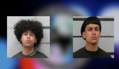 2 teens arrested after breaking into cars in Lubbock