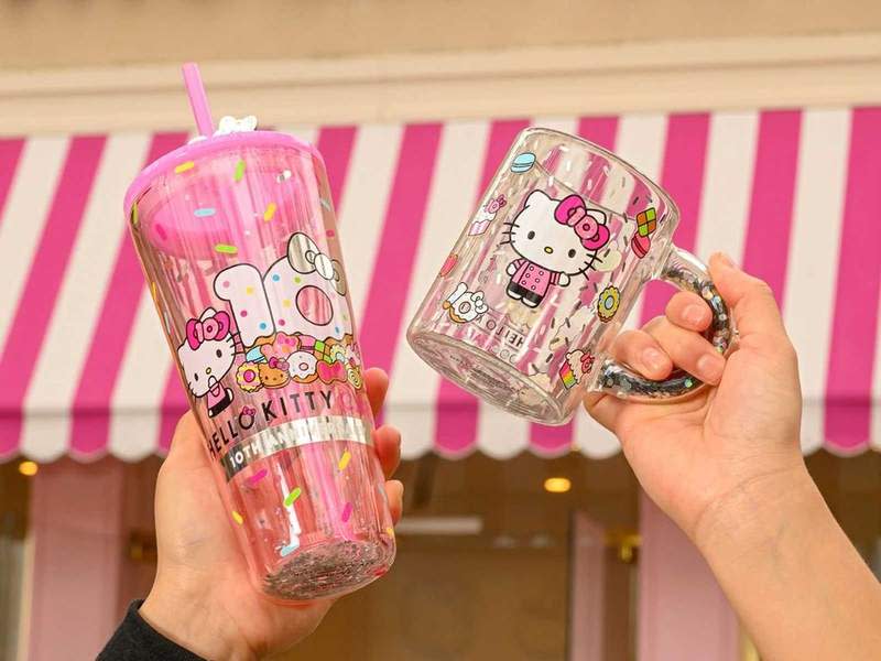 Hello Kitty Cafe Truck | The truck will be selling special 10th anniversary merch. | Photo courtesy of Hello Kitty Cafe Truck