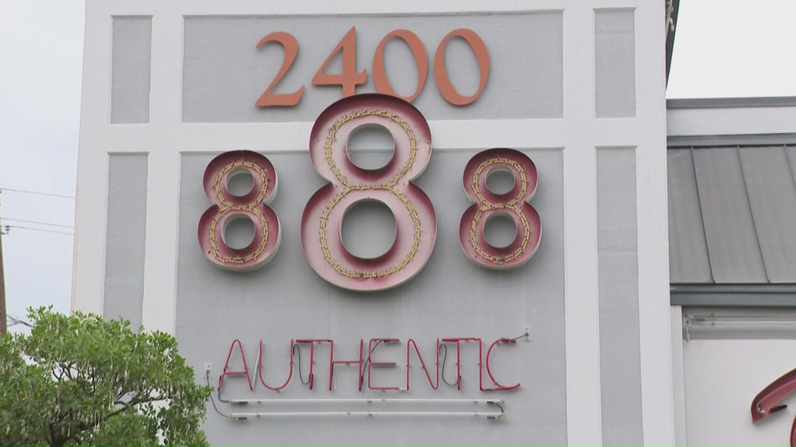 Man charged for allegedly causing 'extensive damage' to Austin restaurant