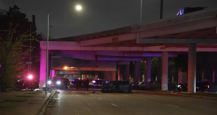 1 dead, 5 injured after crash at downtown Houston intersection