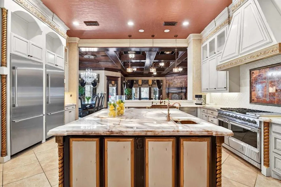 A 7-bedroom, 18-bath castle-like mansion and estate is for sale for $7.5 million in Fort Worth, Texas. (Tourmax/Courtesy of Ida Duwe-Olsen, listing agent, Duwe-Olsen Group at Compass)