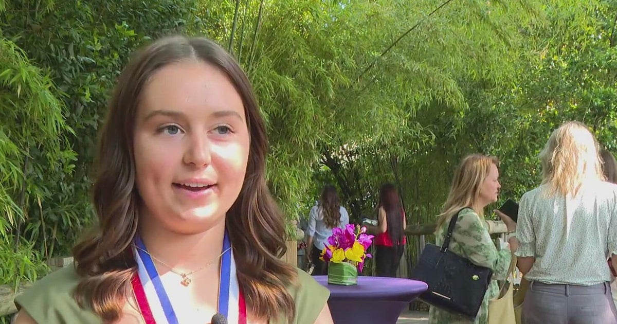 Fort Worth honors students graduating with diplomas and career‑ready credentials