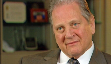 Former Arlington Mayor Dr. Robert Cluck dies; visionary leader behind AT&T Stadium