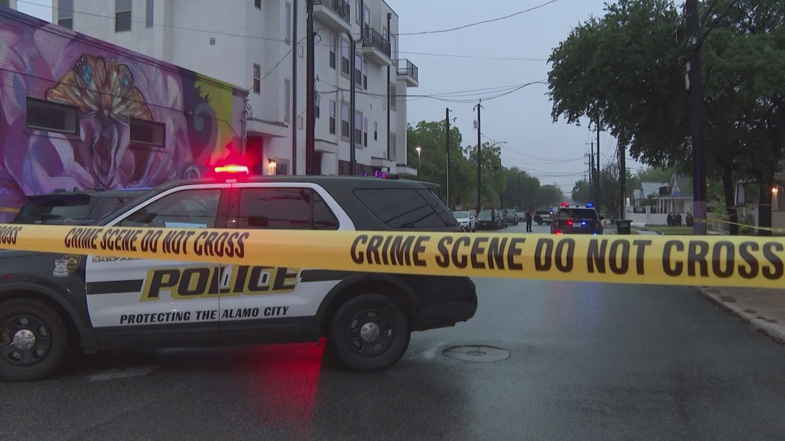 Man shot while walking his dog north of downtown San Antonio, police say