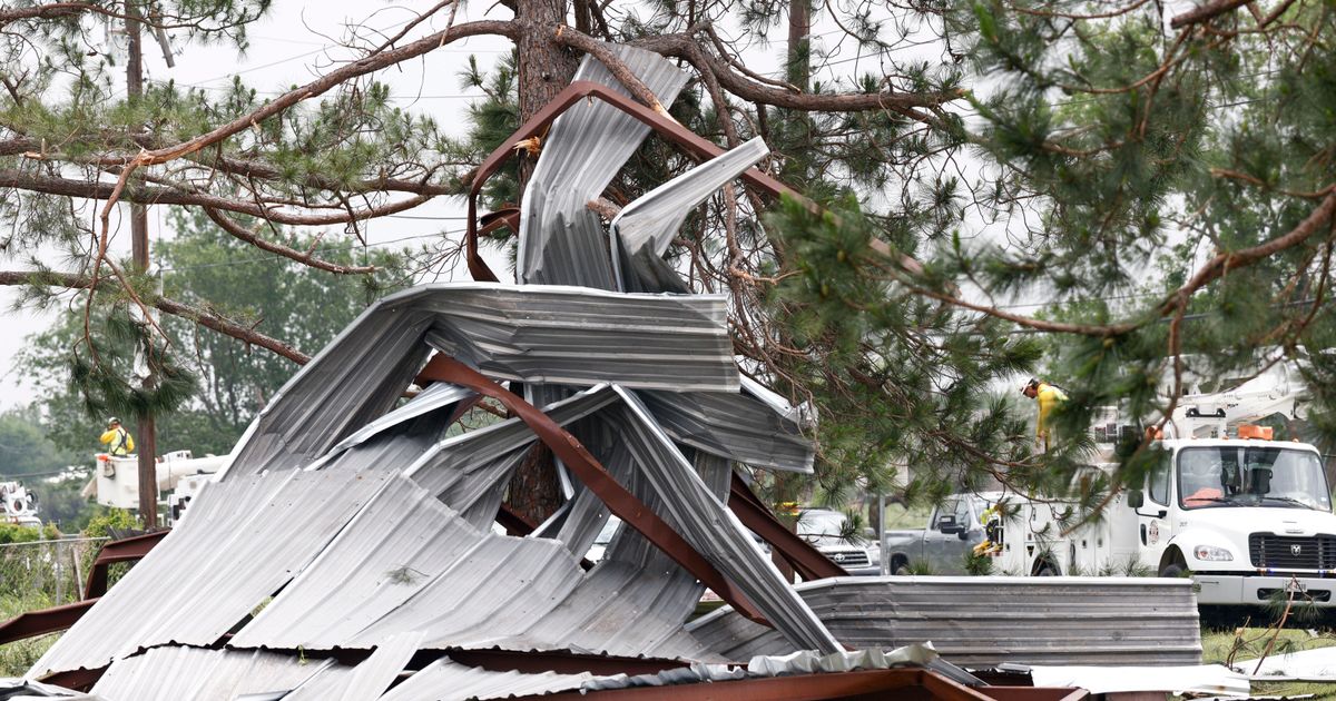 Tornado in northern Texas leaves at least 2 dead and destroys multiple homes :: WRAL.com