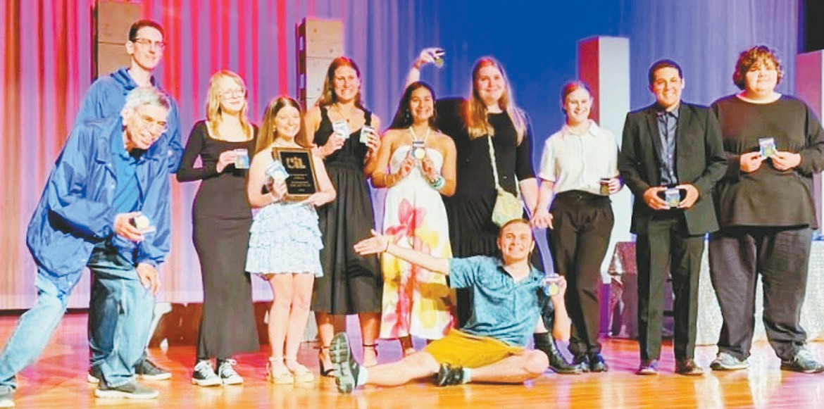 Theater troupe advances - Port Aransas South Jetty