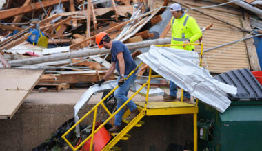 Texas tornado leaves 5 injured, buildings collapsed and homes without roofs