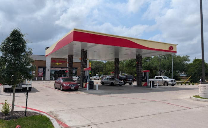 Child denied restroom at Houston gas station humiliated after video shared, police investigating