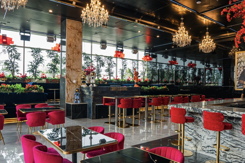 Confessions offers complimentary champagne, birthday celebrations for every customer and custom menus for private experiences. (Eric Taylor/Confessions)