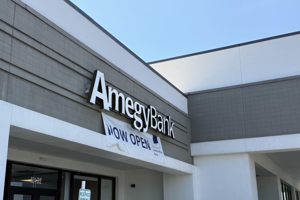 Amegy Bank moved from a location off Bitters Road to the shopping center off Highway. 281 at 13432 San Pedro Ave. (Andrew Creelman/Community Impact)