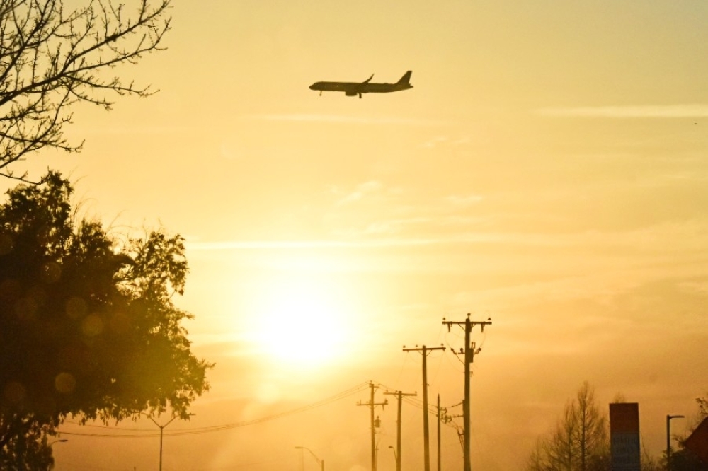 Airplane landing