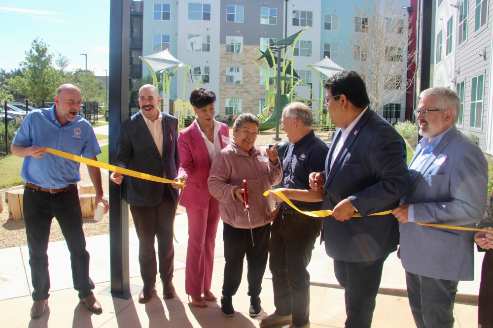Norman Commons ribbon-cutting