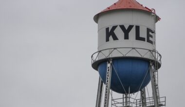 The Kyle City Council approved a new pilot program granting financial assistance for utility customers over the next six months at an April 7 meeting. (Amira Van Leeuwen/Community Impact)