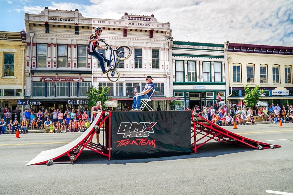 Georgetown’s annual Red Poppy Festival celebrates the city’s famous flowers by bringing the community together for parades and more activities in the downtown area. (Courtesy City of Georgetown)