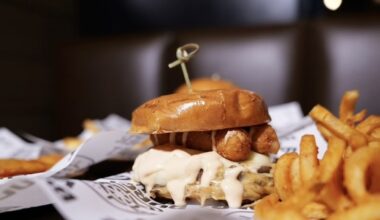 Burger Vault provides handcrafted beef and chicken burgers, custom fries, hotdogs and milkshakes. (Courtesy of Burger Vault)