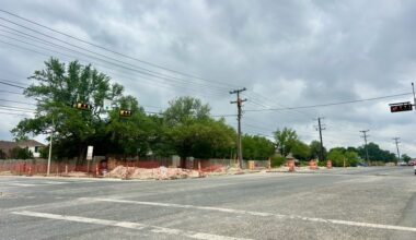 Utility installation continues on Shell Road ahead of a widening project. (Gracie Warhurst/Community Impact)