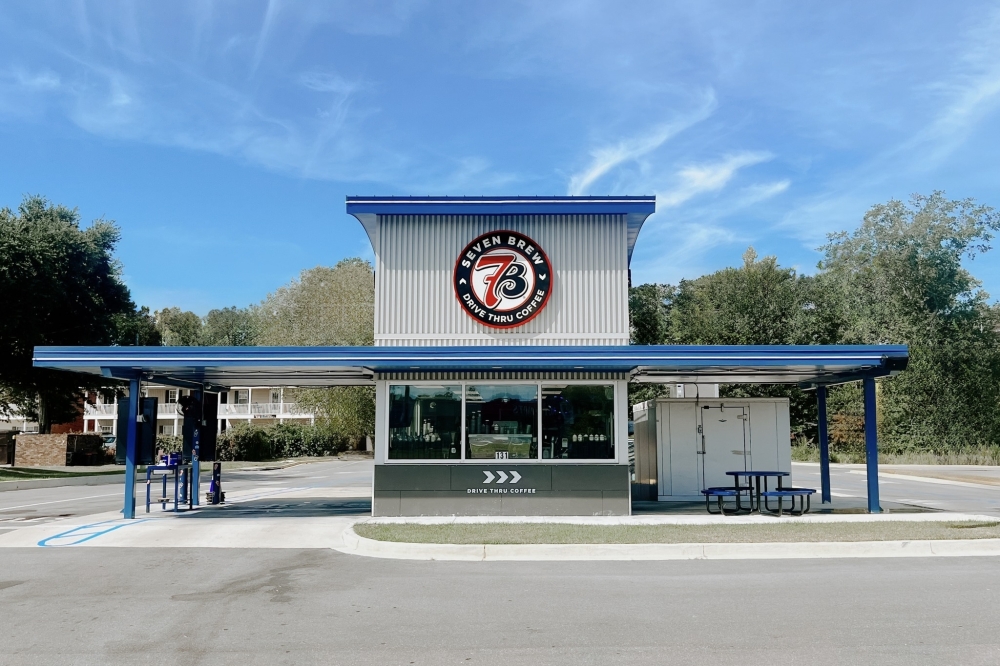 7 Brew serves bold, flavorful drinks at drive-thru locations across the country. (Courtesy 7 Brew)