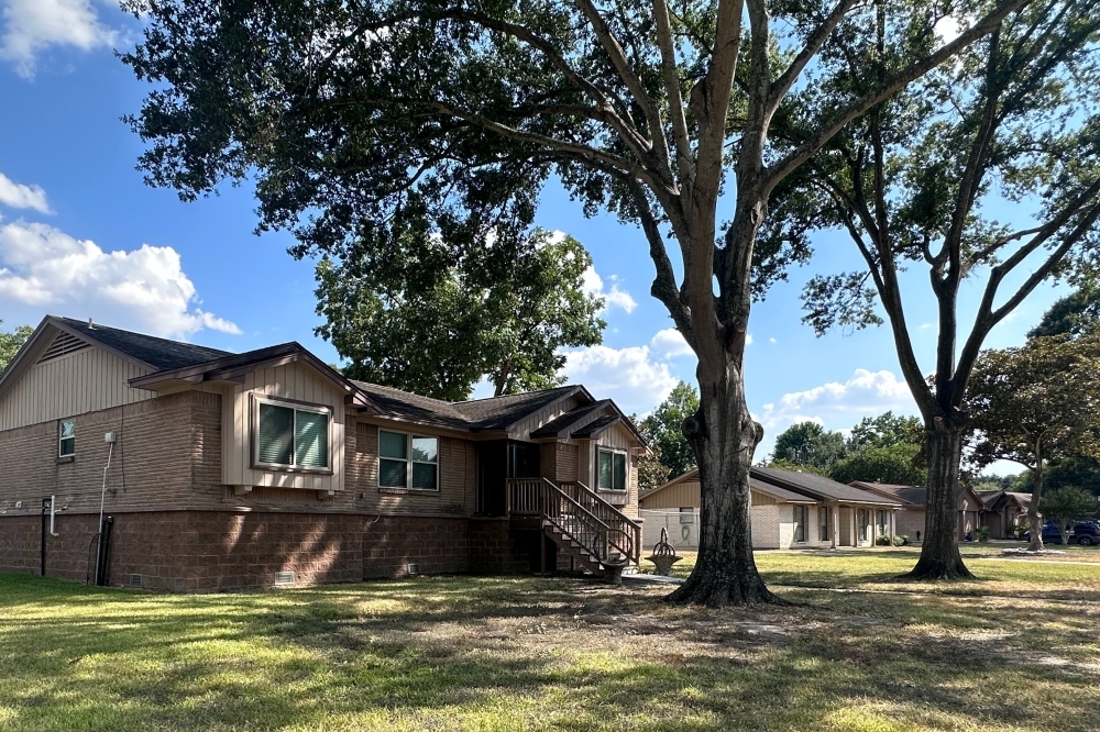 The localized International Property Maintenance Code establishes nationally recognized minimum standards for property owners in Jersey Village. (Lizzy Spangler/Community Impact)