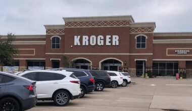 The Kroger at 9700 Coit Road closed Jan. 23, 2025. (Karen Chaney/Community Impact)