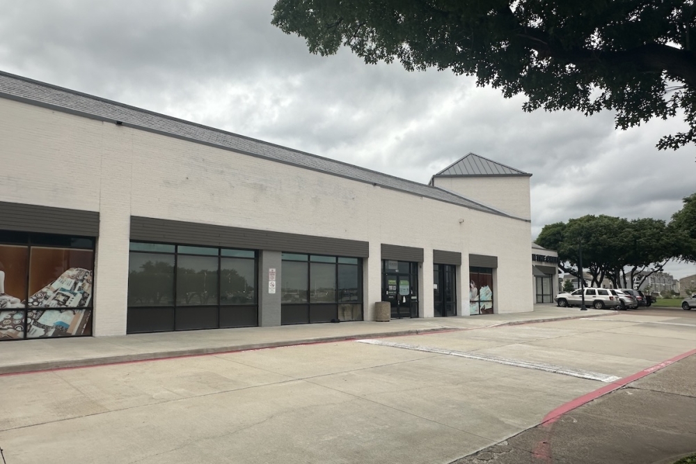 Big Air Trampoline Park will be located in a former Joann fabric and craft store. (Michael Crouchley/Community Impact)