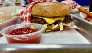 Customers can build their own burger at Burger-chan, including different options for buns, patty size and toppings. (Cassandra Jenkins/Community Impact)